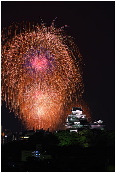 姫路みなと祭海上花火大会と姫路城 ハルの写真通信