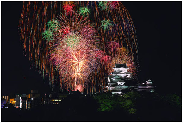 姫路みなと祭海上花火大会と姫路城 ハルの写真通信
