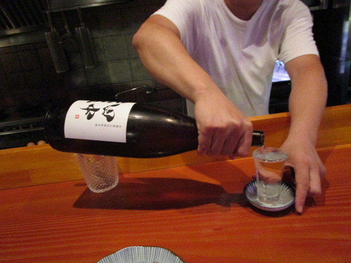 初訪問！『SAKE BAR 橋もと』　バー的雰囲気で日本酒が楽しめる酒場！　(広島本川町)_a0279315_11254327.jpg