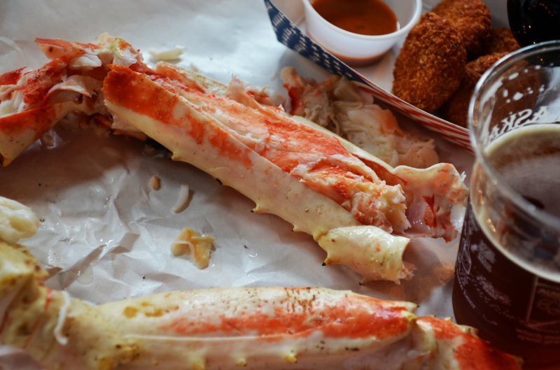 ジュノーの顔とも言えるお店で楽しいランチ「TRACY\'S KING CRAB SHACK」：2017ルビープリンセスアラスカクルーズ8_f0054556_23025045.jpg