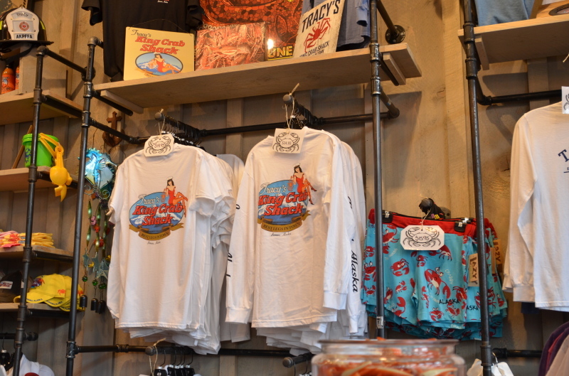 ジュノーの顔とも言えるお店で楽しいランチ「TRACY\'S KING CRAB SHACK」：2017ルビープリンセスアラスカクルーズ8_f0054556_23121667.jpg