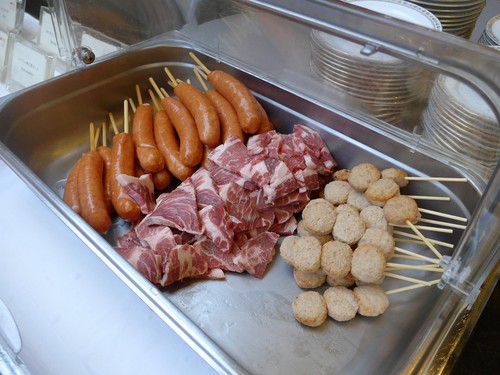 白金台「カフェ カルフォルニア」テラスBBQへ行く。_f0232060_2165285.jpg