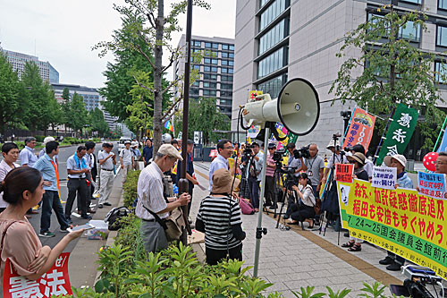 稲田も安倍もすぐ辞めろ！辺野古埋立て差し止め訴訟支持！_a0188487_17272523.jpg