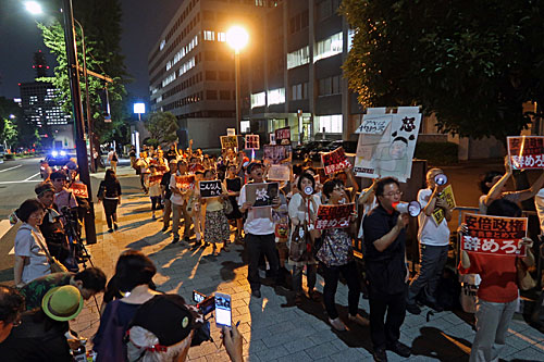 稲田も安倍もすぐ辞めろ！辺野古埋立て差し止め訴訟支持！_a0188487_1729622.jpg