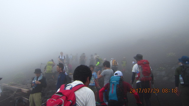 7/29（土）　富士登山（富士宮ルート）　雨でした_c0133096_19434063.jpg