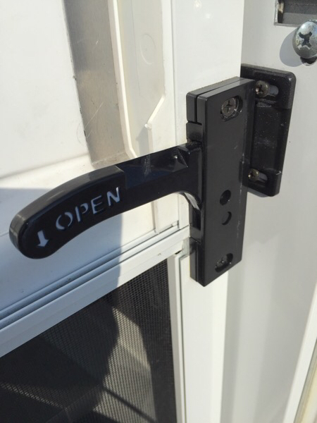 網戸ロックの補強 カワセミ王国