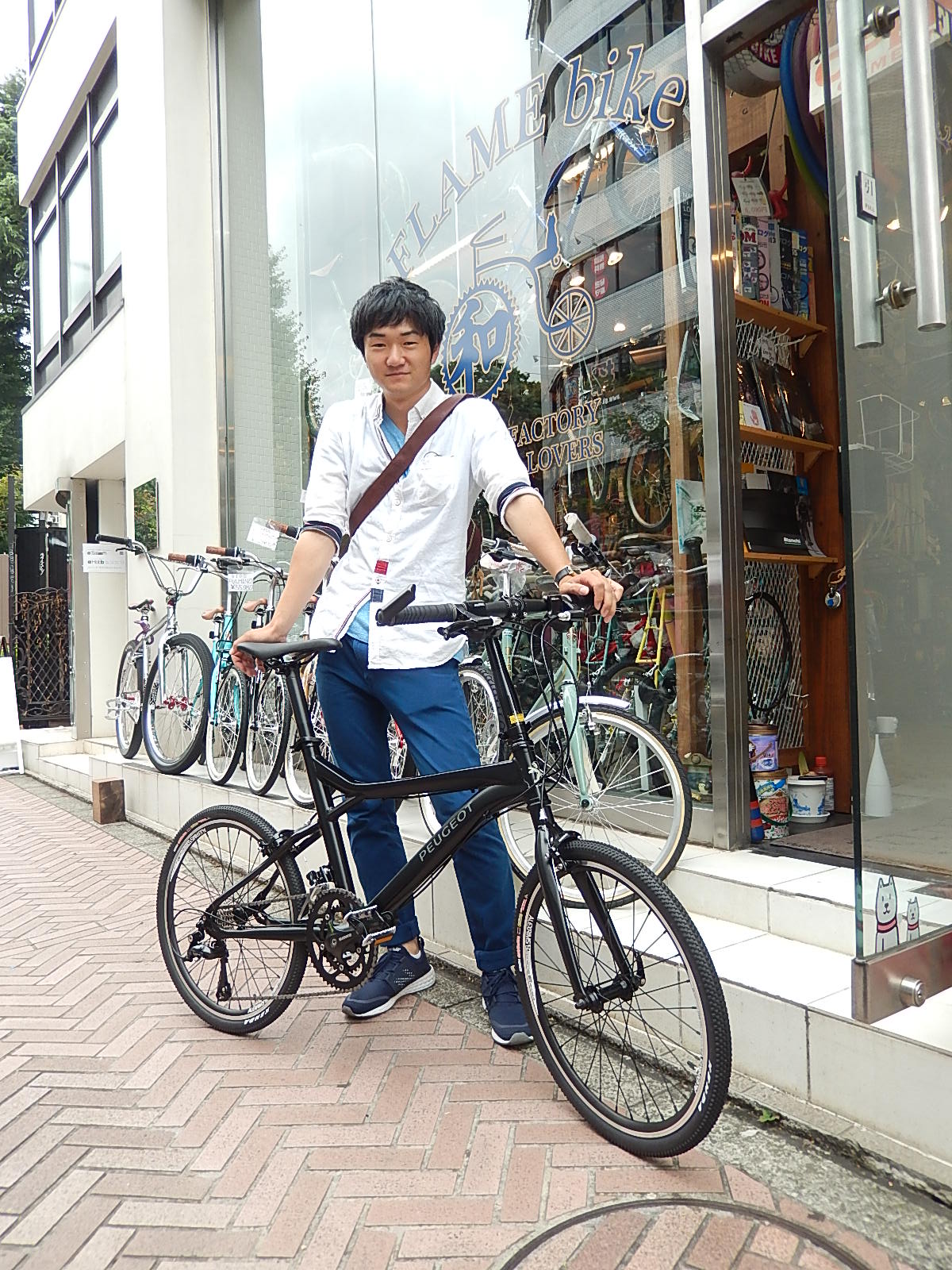 7月31日　渋谷　原宿　の自転車屋　FLAME bike前です_e0188759_1938512.jpg