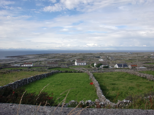 古代ケルト文化 アラン諸島巡り イニシュマーン島 編1 3 西と北のアイルランド紀行 Fermata On Line イタリア留学 欧州旅行記とか もろもろもろ 古代ケルト文化 アラン諸島巡り イニシュマーン島 編1 3 西と北のアイルランド紀行 Fermata On Line イタリア留学 欧州旅行記とか もろもろもろ