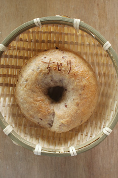 8月限定のべーぐるは「ぶるーべりー」&新登場のべーぐる「あずき」/ちどりつうしん売店_a0251920_10280856.jpg