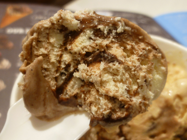 【閉店】Ben & Jerry\'s (ベン&ジェリーズ) 表参道ヒルズ店_c0152767_22471495.jpg