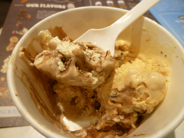 【閉店】Ben & Jerry\'s (ベン&ジェリーズ) 表参道ヒルズ店_c0152767_22480274.jpg