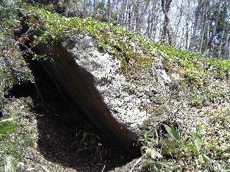 2005/5GW 青森怪所めぐり~梵珠山、恐山、日本中央の碑(追記)、キリストの墓ほか(暫定報告書)フォント修正、アルバム追加、卒塔婆参考追記_b0116271_18041532.jpg