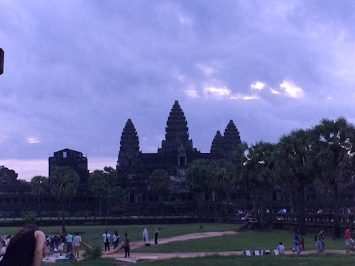 Angkor Wat （アンコール・ワット）へ！！　_d0341811_14042303.jpg