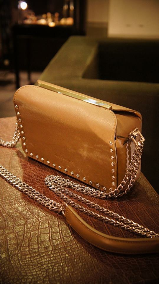 de Couture 新作バッグーーーーー!!_b0115615_17481019.jpg