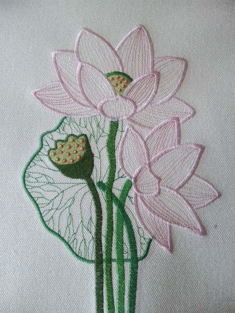 蓮の花の刺繍♪ : ミシン刺繍オリジナルデータ制作♪ 笑顔で手作り
