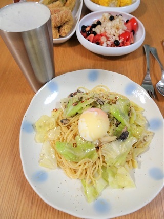 ごはんと味噌汁の日、キャベツのパスタの日、出汁茶漬けの日_b0102728_10163954.jpg