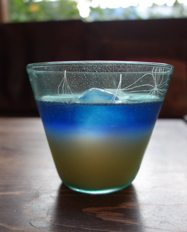 限定メニュー【角南育代作品展】カフェ爺の不思議なドリンク&ケーキ_a0017350_07162848.jpg