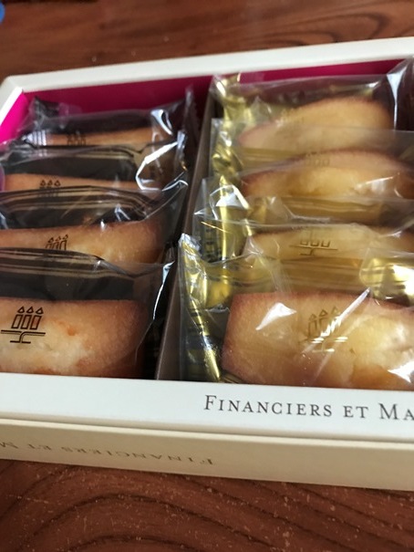 初めてのお店に入るときに、ごみを持ってくる人の文化レベルとは?_f0009169_08402947.jpg