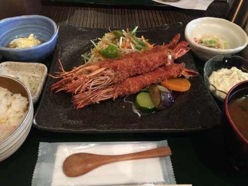 神楽坂ランチ 和食 だいこんや で大海老フライ しあわせノート 神楽坂ランチ 和食 だいこんや で大海老フライ しあわせノート