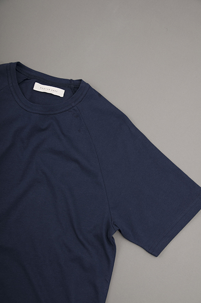 KESTIN HARE DROPPED SQAURE HEM RAGLAN TEE_d0120442_16254937.jpg