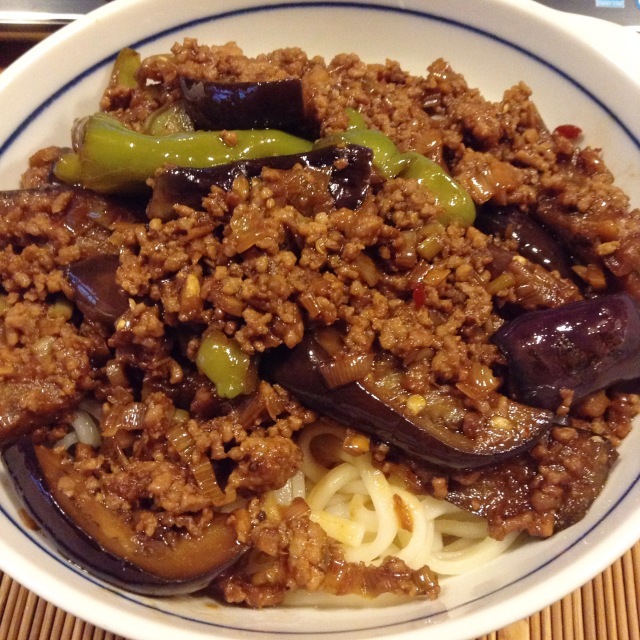 麻婆茄子うどんを汗だくで食べる_a0334793_13034591.jpg