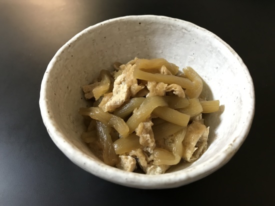 ハスイモと油揚げのサッと煮 ぼっちオバサン食堂