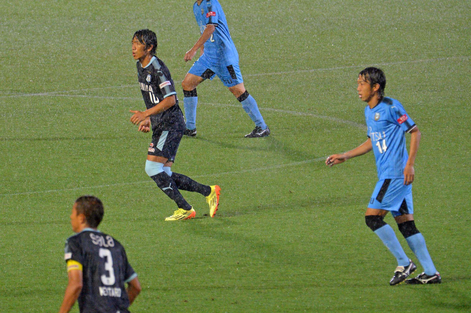 7月29日 土 等々力競技場 川崎フロンターレvsジュビロ磐田 風と雪を求めて