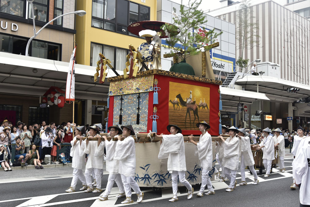 祇園祭り・前祭・山鉾巡行（改訂版）_e0367330_3442837.jpg