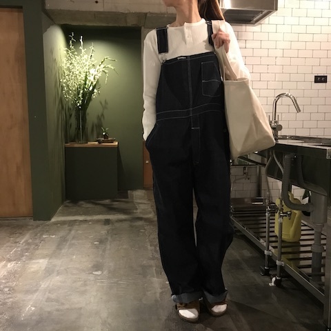 オーバーオール　と　白_d0364239_18272365.jpg