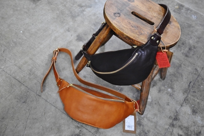 3色・揃いました。。。夏の軽装のお伴に(^^♪ SLOW FUNNY BAG_d0152280_16501880.jpg