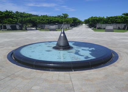 戦争遺産が沖縄にはある_b0312424_7223170.jpg