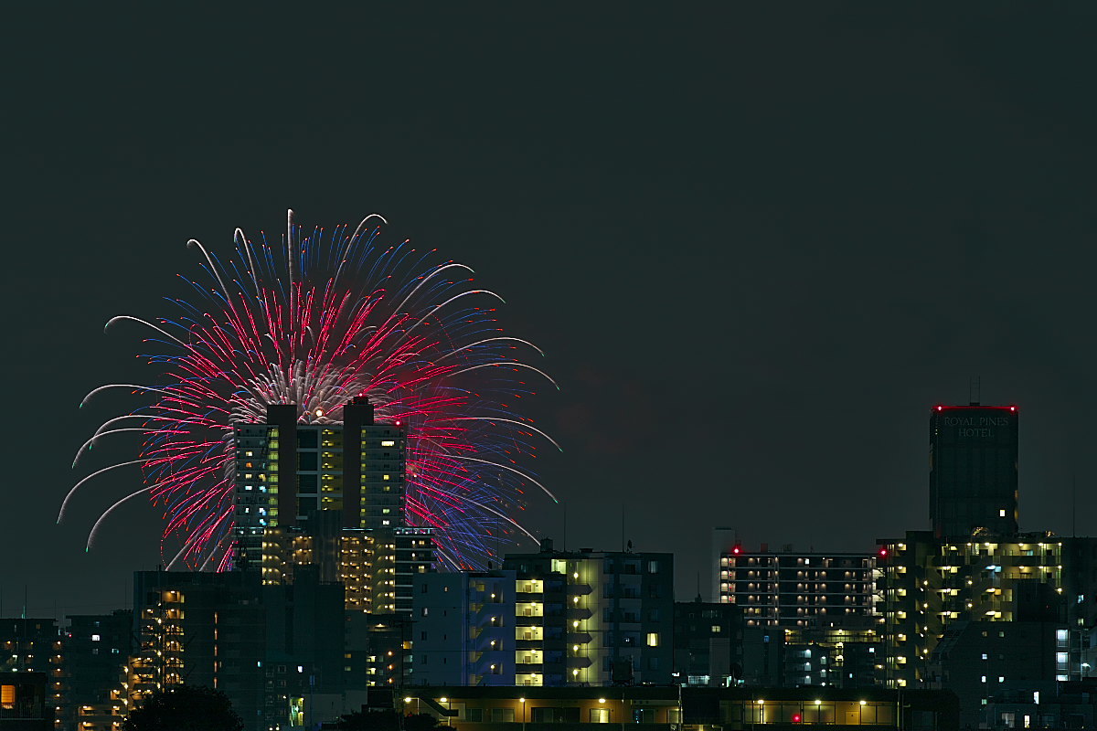 ベランダから戸田橋の花火を_d0125872_23491653.jpg