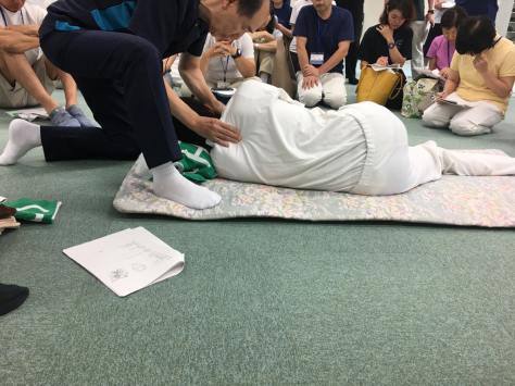 浪越学園 日本指圧専門学校 同窓会 指圧治療実技研修会_a0112393_07593778.jpg