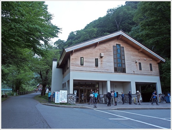 2017/07/28～29　百花繚乱の北岳  １日目_f0052108_01323570.jpg