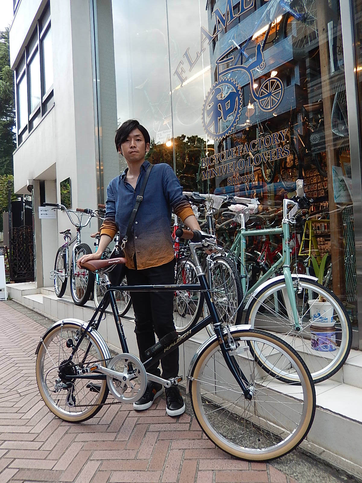 8月6日　渋谷　原宿　の自転車屋　FLAME bike前です_e0188759_18534474.jpg