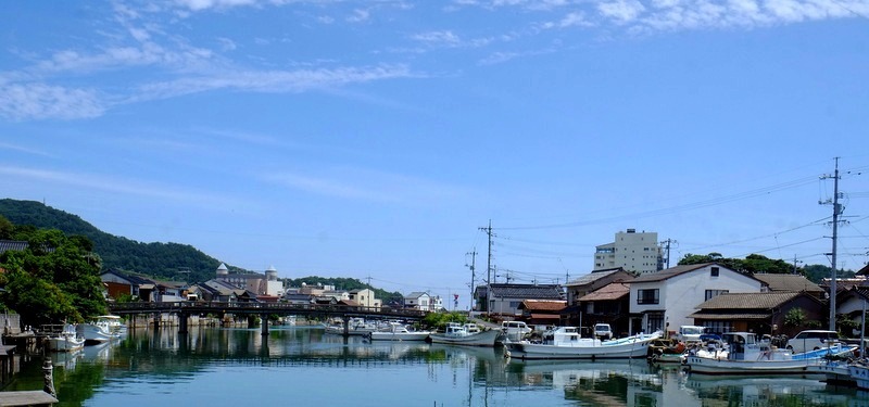 「帰りたくなくなる島、隠岐の島へ! 隠岐そば、和カフェ、神社巡り」_a0000029_11212235.jpg