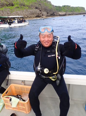 8月7日ようやくボート出航!!本日もダイバー誕生!!_c0070933_22534672.jpg