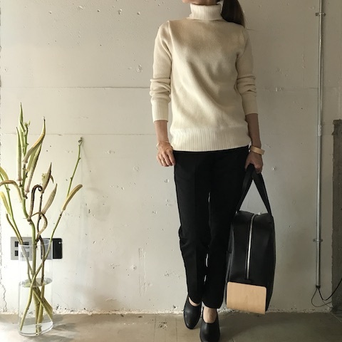 ナチュラル　の　ハイネック　Nigel Cabourn_d0364239_18424258.jpg