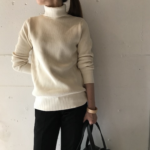 ナチュラル　の　ハイネック　Nigel Cabourn_d0364239_18515658.jpg