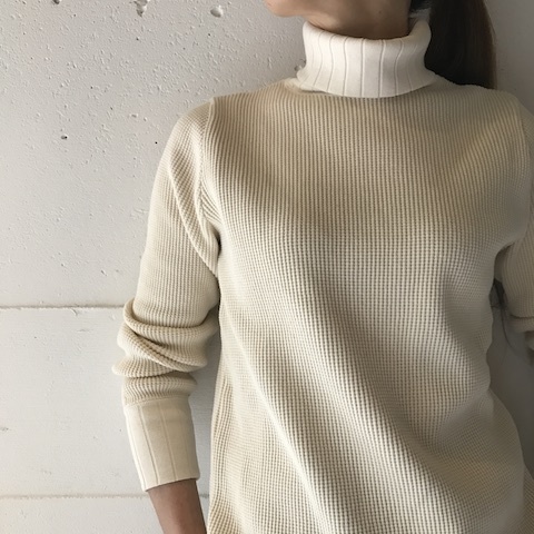 ナチュラル　の　ハイネック　Nigel Cabourn_d0364239_18524290.jpg