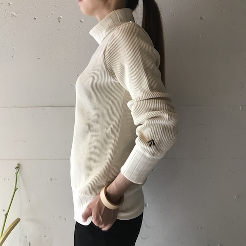 ナチュラル　の　ハイネック　Nigel Cabourn_d0364239_18534300.jpg