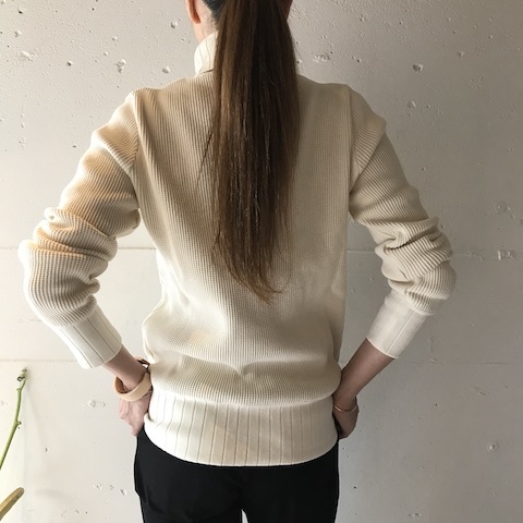 ナチュラル　の　ハイネック　Nigel Cabourn_d0364239_18542393.jpg