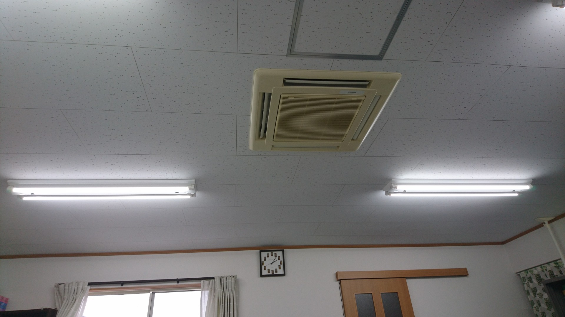 LED蛍光灯_e0124021_1452594.jpg
