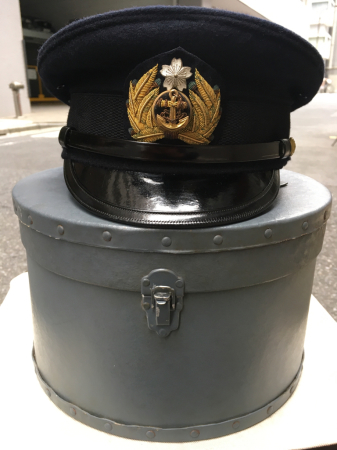 8月3日 東京都武蔵野市買付分 海軍士官用軍帽 揃帽子缶付 軍隊屋 前さん 今日の一人言
