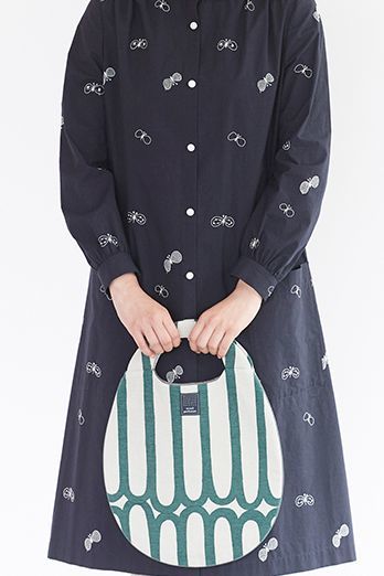 mina perhonen ミナ ペルホネン  finger stripe（フィンガーストライプ）egg bag  エッグバッグも登場です♪_f0165518_19100962.jpg