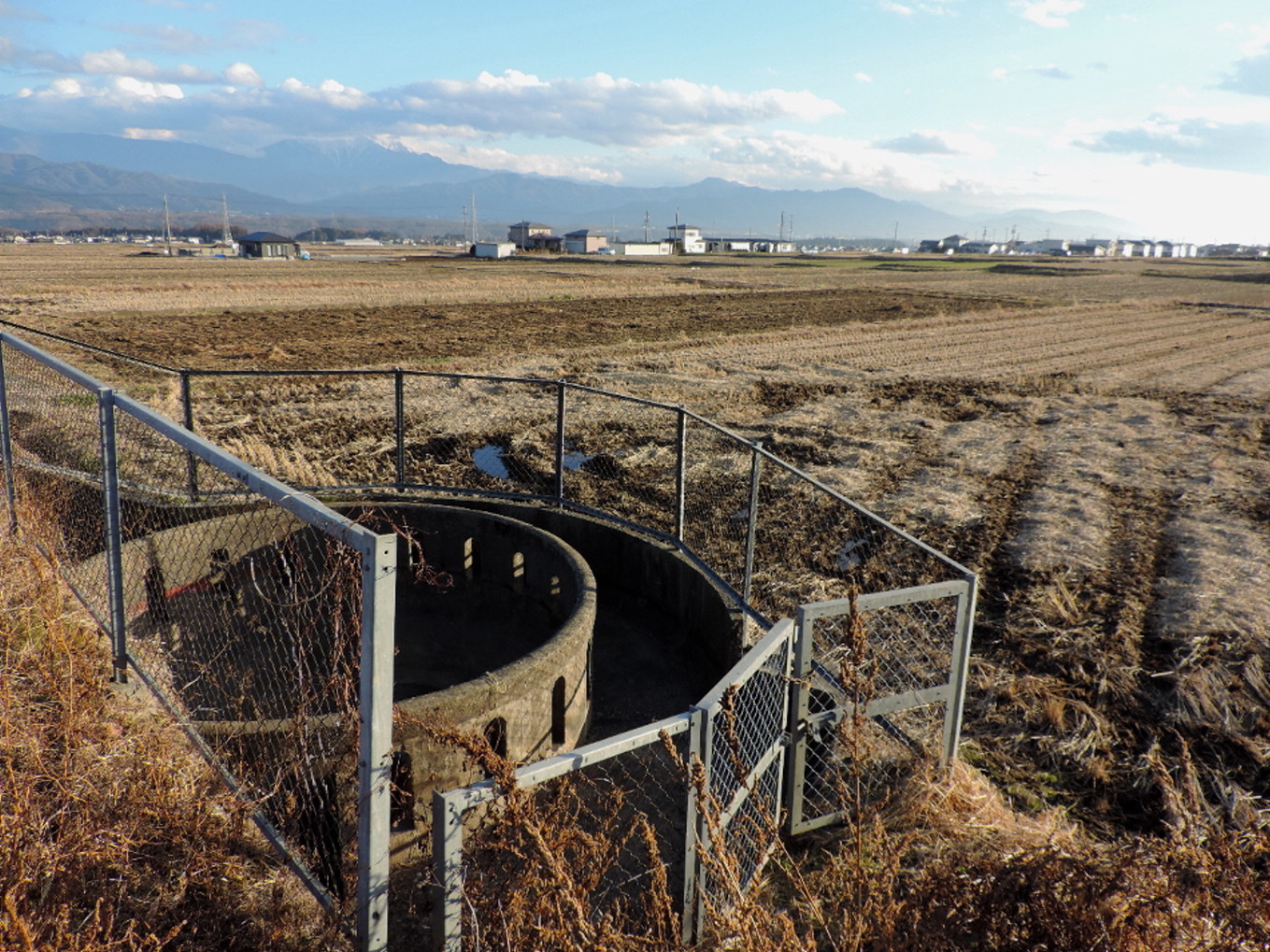 レトロ探訪・長野編：伊那・円筒分水工群_f0049074_07341720.jpg