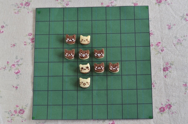 世界猫の日　猫オセロクッキー　　Homemade Cat\'s Othello Cookies on International Cat Day_d0025294_13115489.jpg