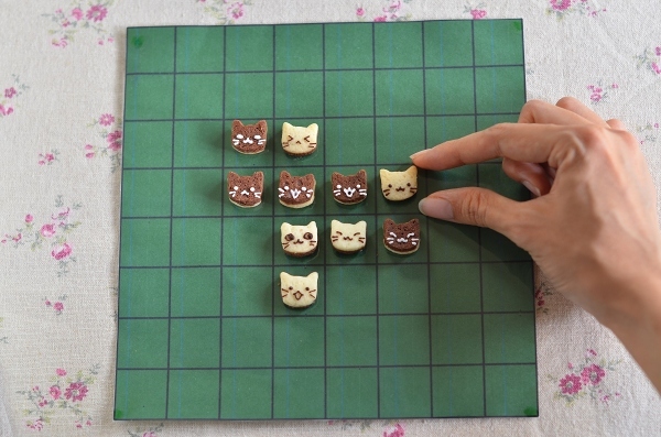 世界猫の日　猫オセロクッキー　　Homemade Cat\'s Othello Cookies on International Cat Day_d0025294_13121713.jpg