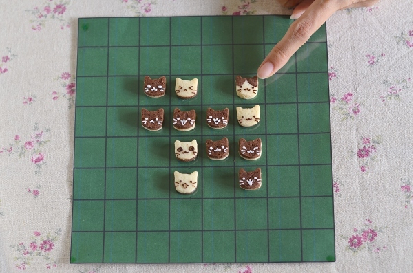 世界猫の日　猫オセロクッキー　　Homemade Cat\'s Othello Cookies on International Cat Day_d0025294_13131567.jpg