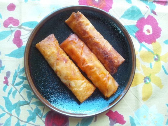 アスパラと豚肉の春巻き Minha Praia